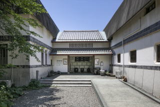 愛媛民芸館外観